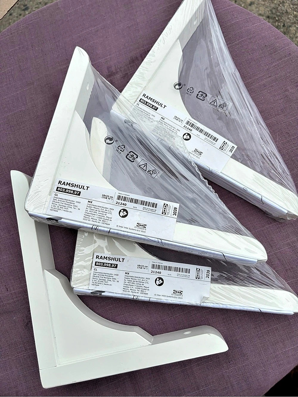 4 IKEA RAMSHULT White Wall Shelf Brackets NWT